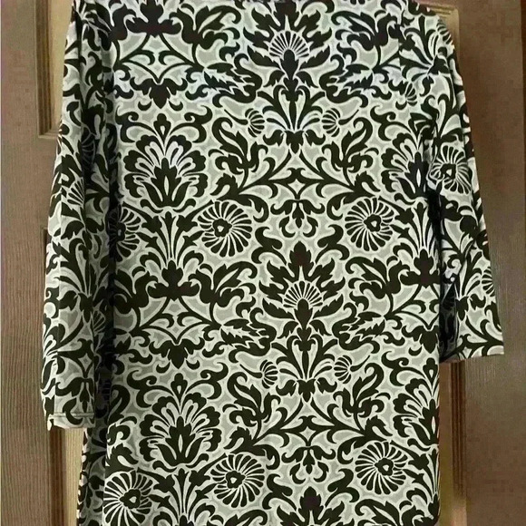 Women Saint John’s Bay size petite large top​​​​​​​ - Picture 2 of 6